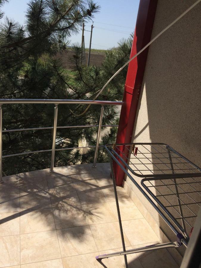 Hotel Paulina Falesti エクステリア 写真